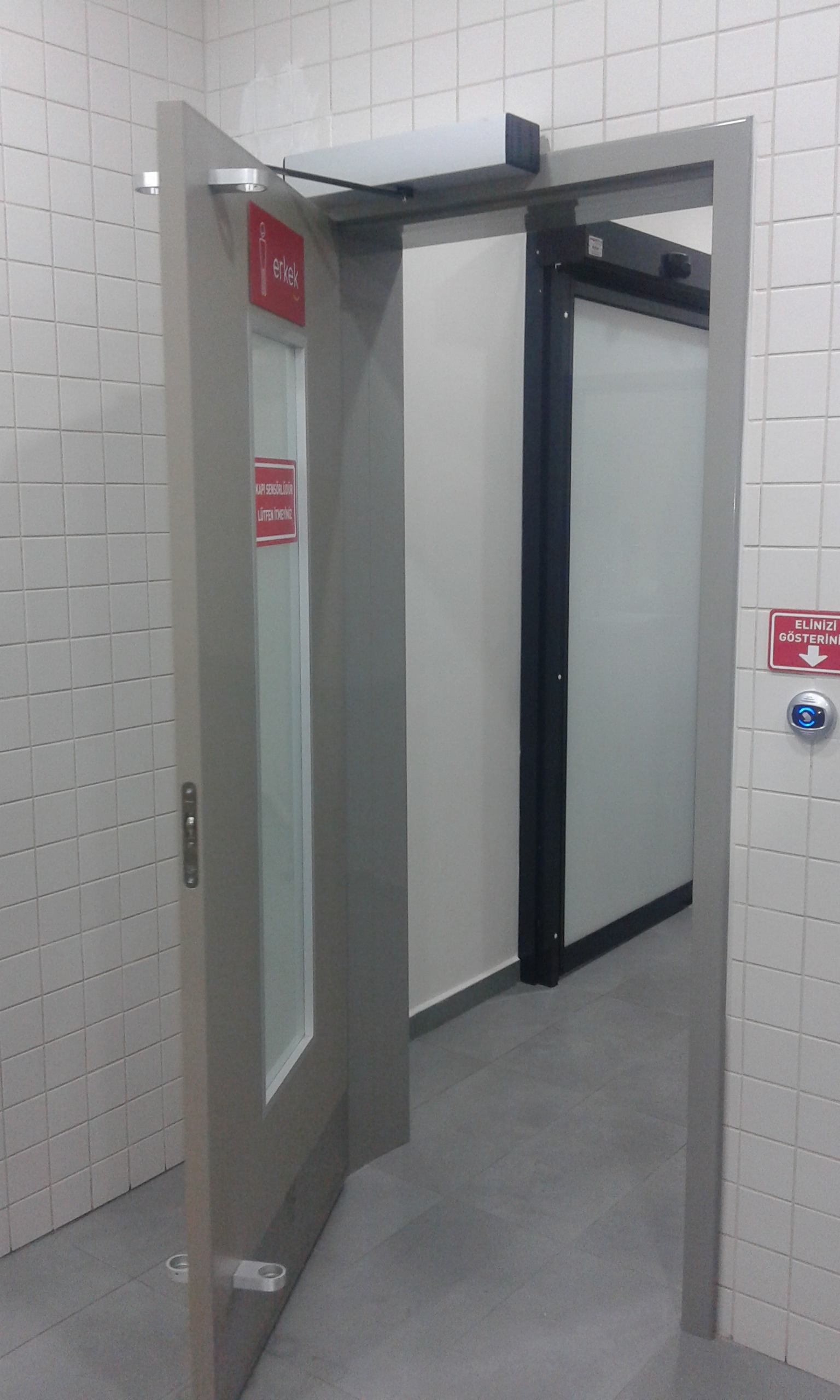 90° Kanatlı Kapılar