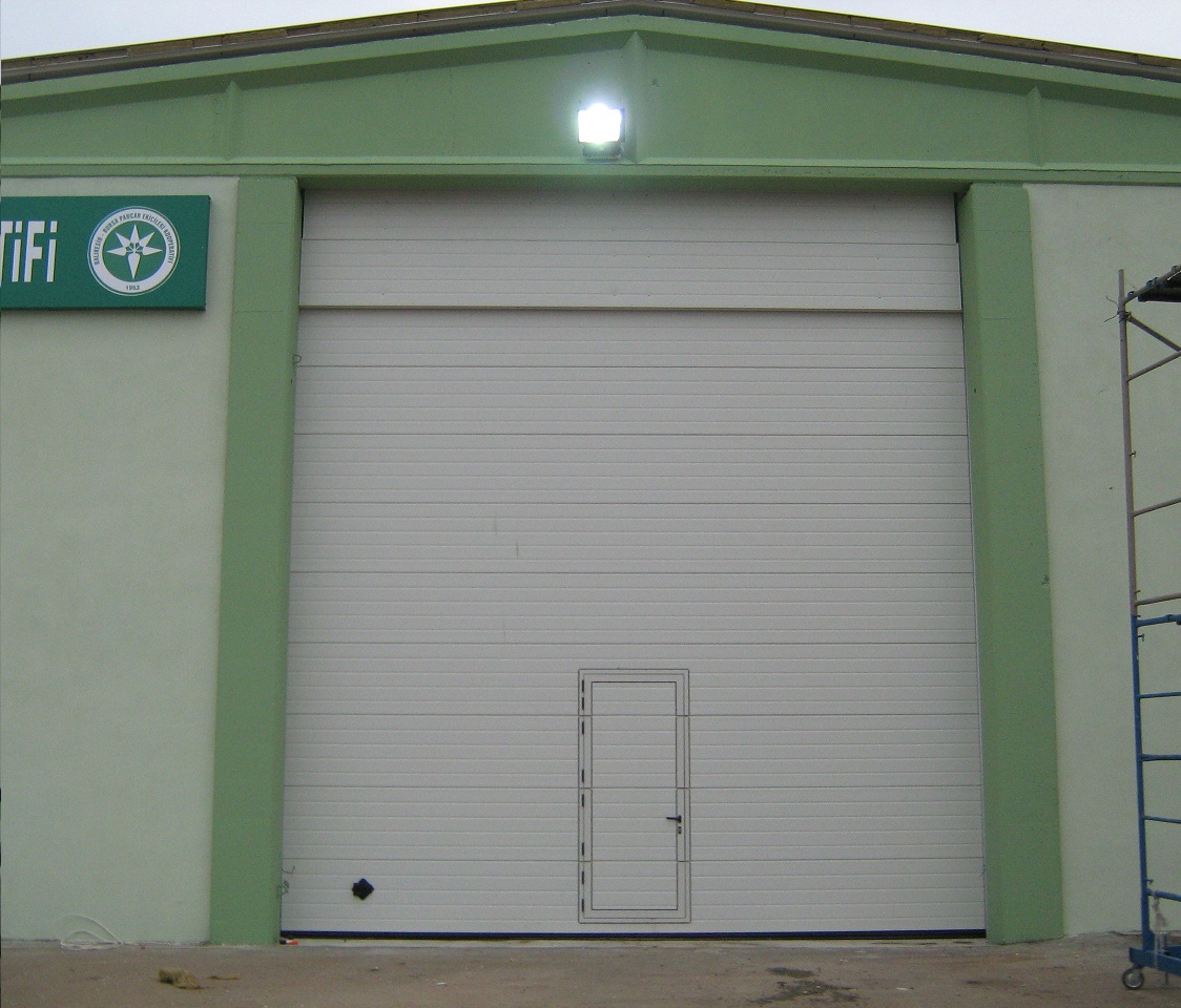 Endüstriyel Kapılar